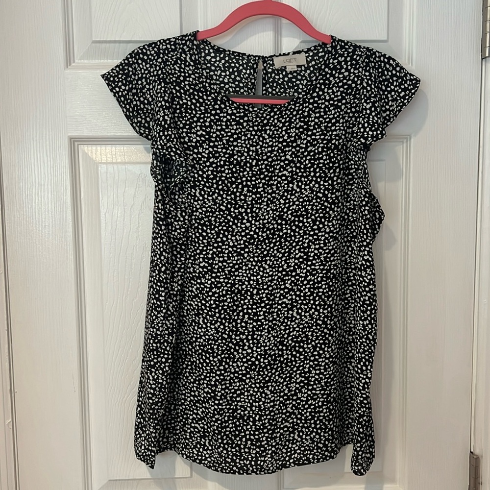 Loft Outlet black and white flutter sleeve top